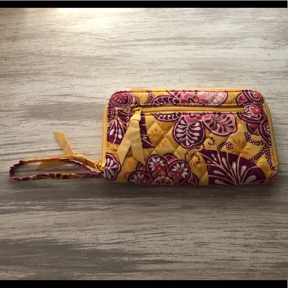 🚨SOLD🚨Vera Bradley Large Clutch, Wallet. - Picture 3 of 8